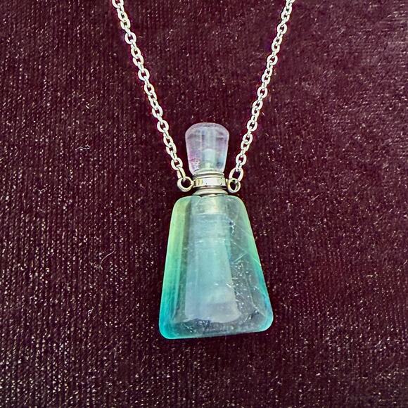 Natural Fluorite Quartz Crystal Perfume Bottle Necklace Pendant Essential Oil - Picture 4 of 9